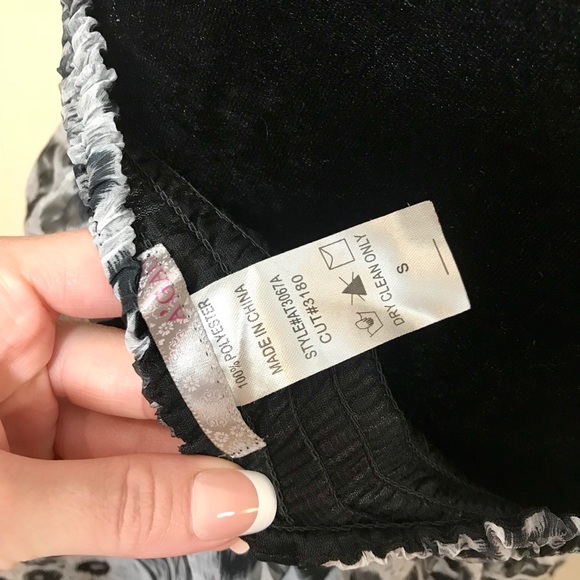 RUFFLE TANK - Picture 3 of 6